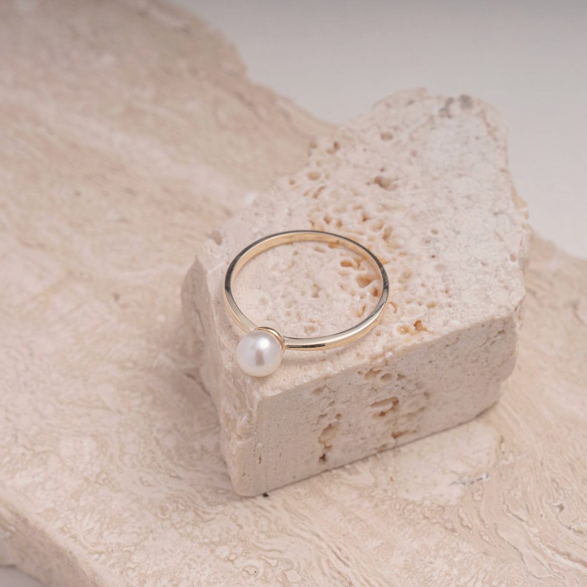 Yellow Gold Freshwater Pearl Solitaire Ring