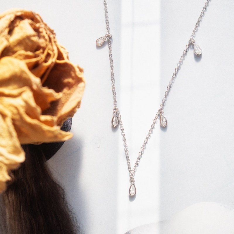 Teardrop Choker