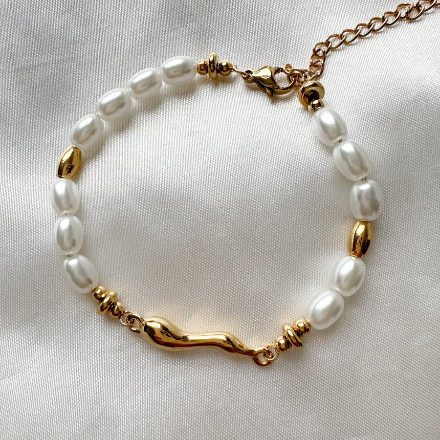 Pearl Drip Bracelet